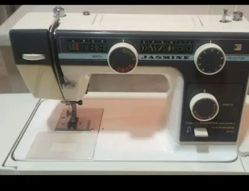 چرخ خیاطی درحدنو گلدوزی ۳۹۳|چرخ خیاطی و ریسندگی|سراوان, |دیوار