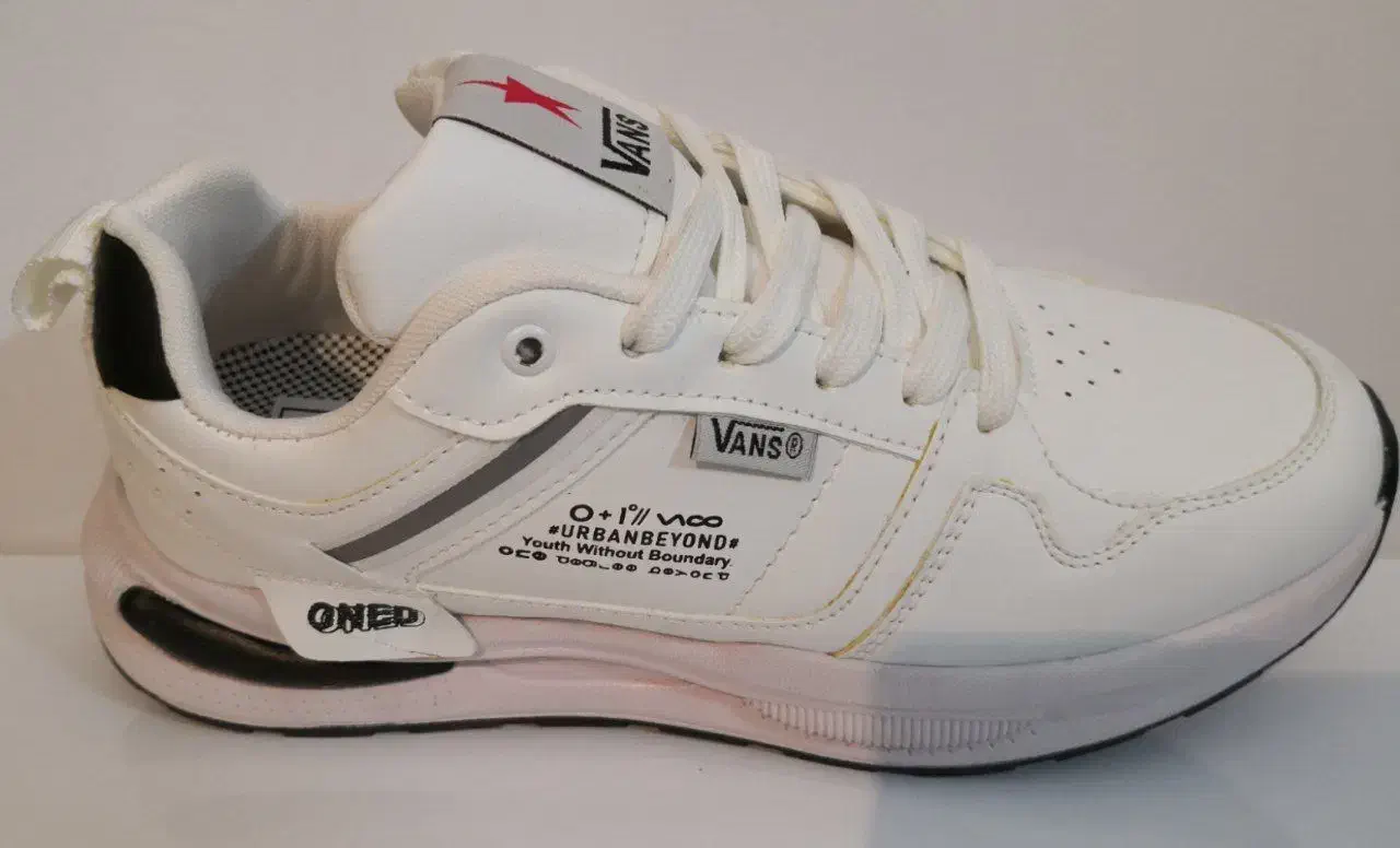 کفش اسپرت و کتونی و کفش کار و چکمه|کیف، کفش، کمربند|قوچان, |دیوار