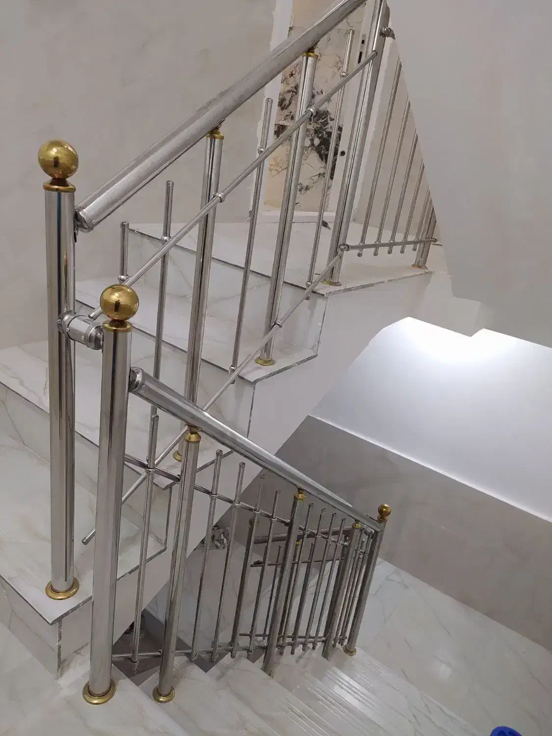 نرده استیل راه پله و بالکن|خدمات پیشه و مهارت|اردبیل, |دیوار