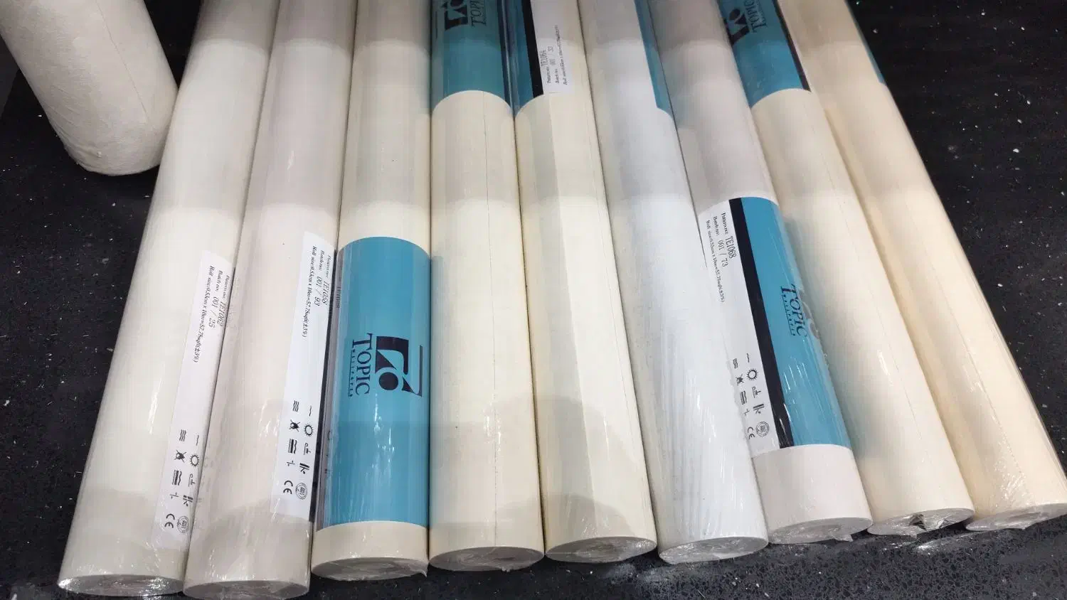 حراجی کاغذ دیواری از ۱۵۰ تا ۴۵۰|مصالح و تجهیزات ساختمان|کرمانشاه, |دیوار