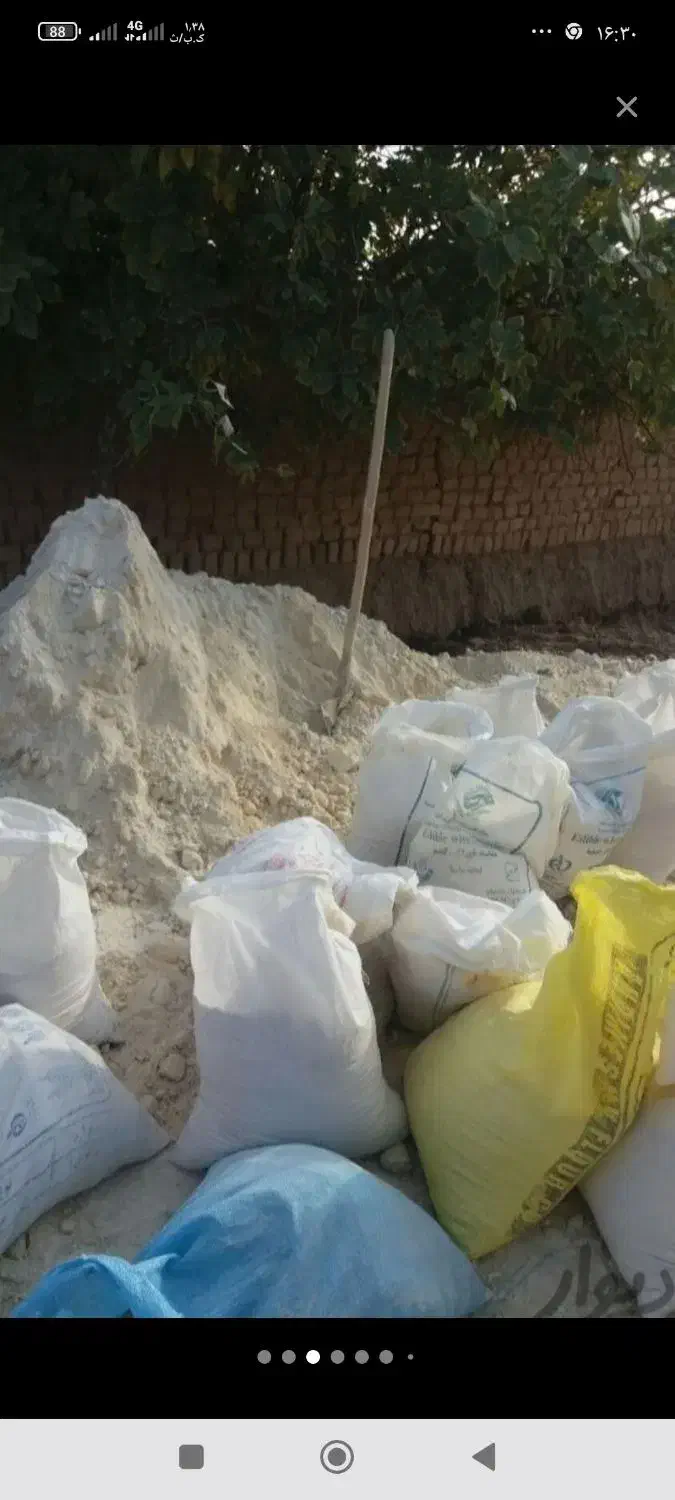 گارگر بار بری هستم جابه جامساله سا ختمانی|خدمات حمل و نقل|کاشان, معلم|دیوار