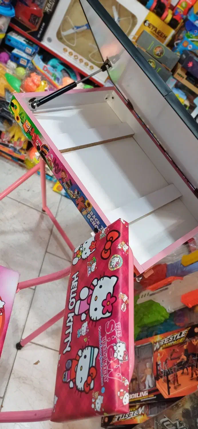 میز تحریر کودک|اسباب و اثاث بچه|ارومیه, |دیوار