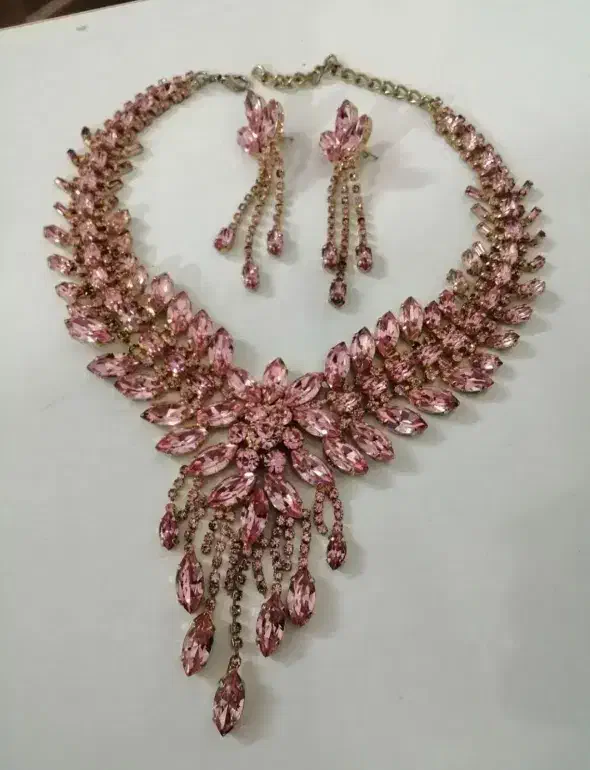 نیم ست صورتی شیک|بدلیجات|مشهد, مشکینی (شهرک غرب)|دیوار