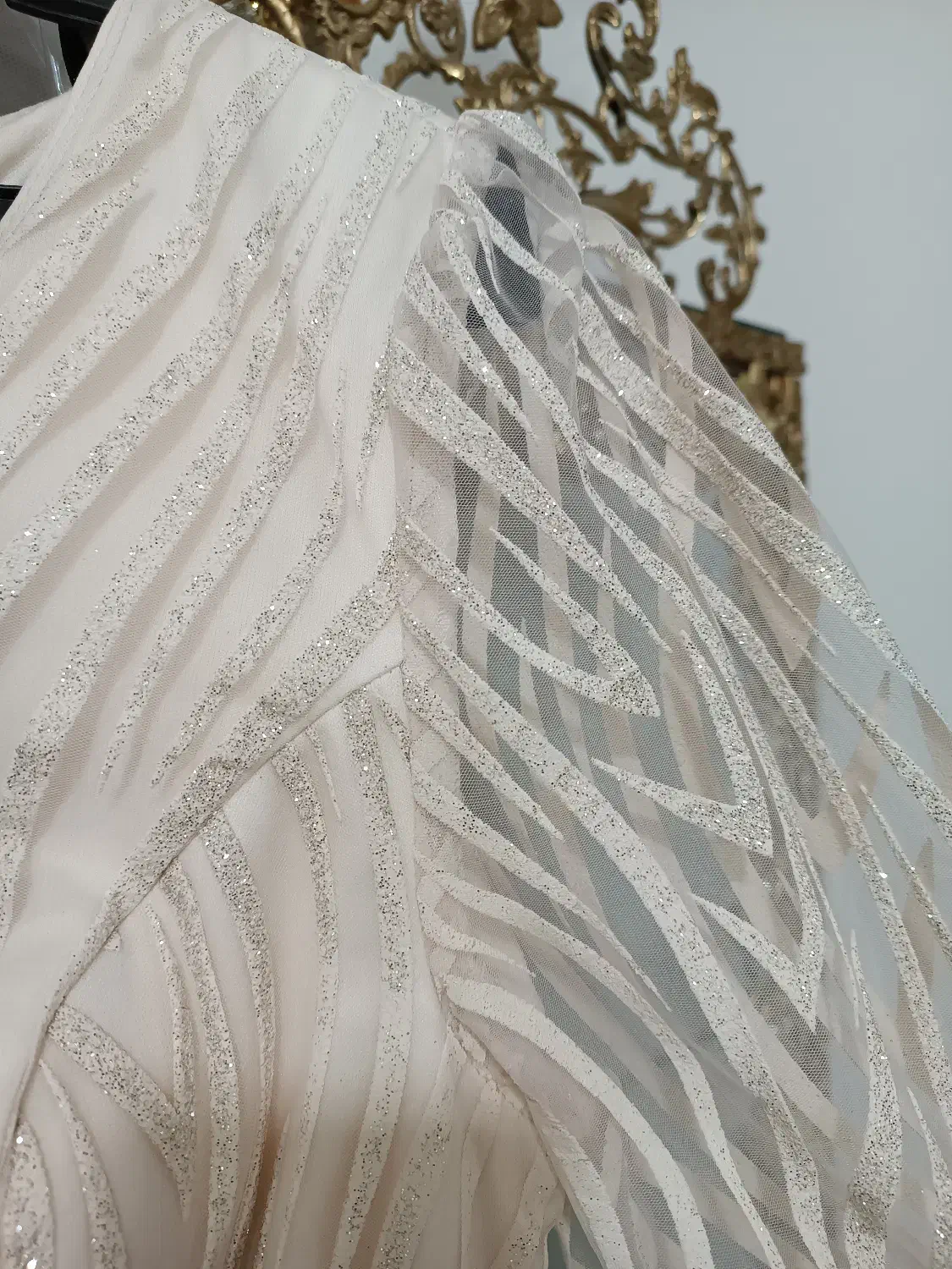 لباس مجلسی|لباس|اراک, |دیوار