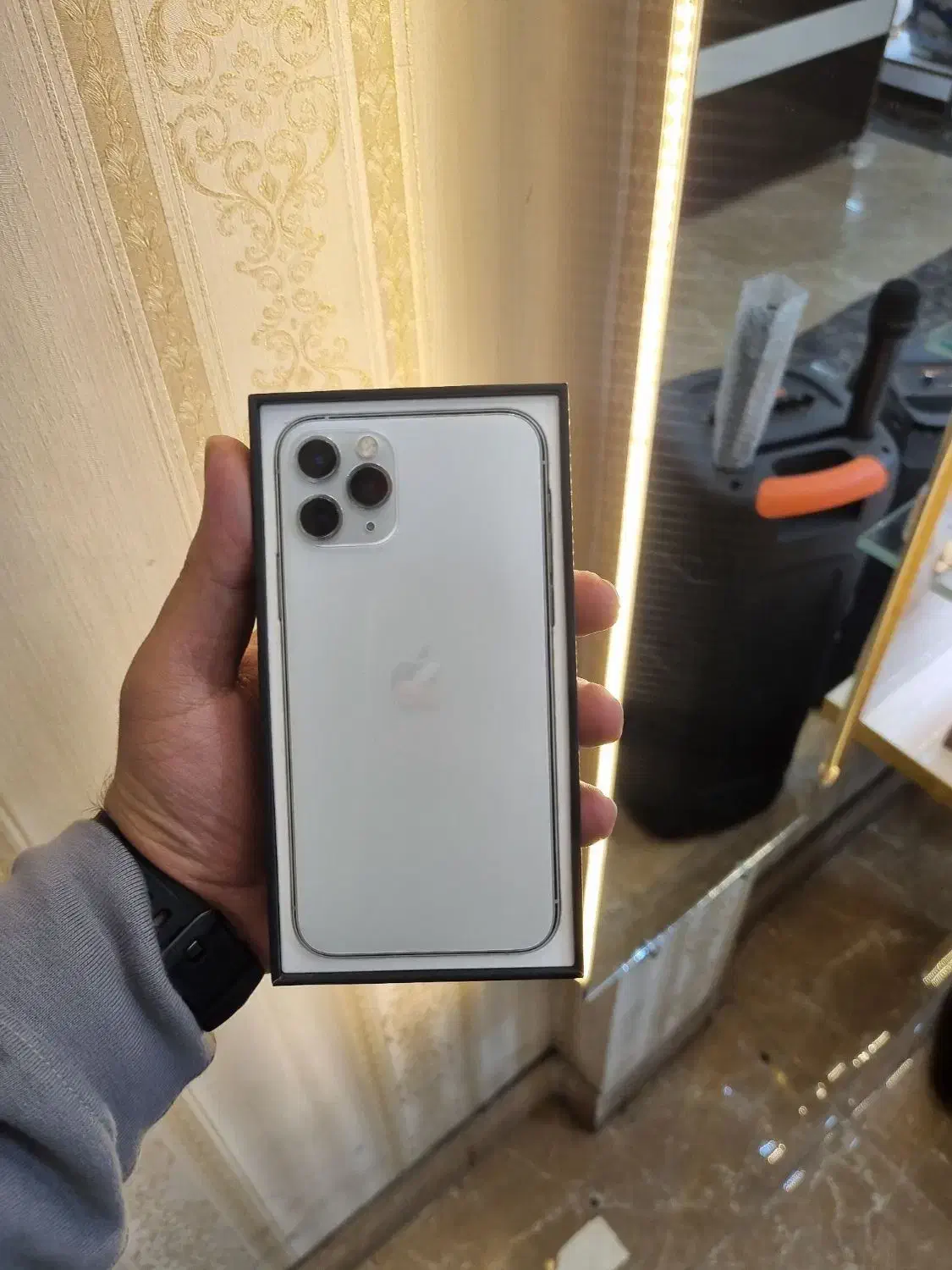 آیفون 11pro درحد اک|موبایل|بروجرد, |دیوار