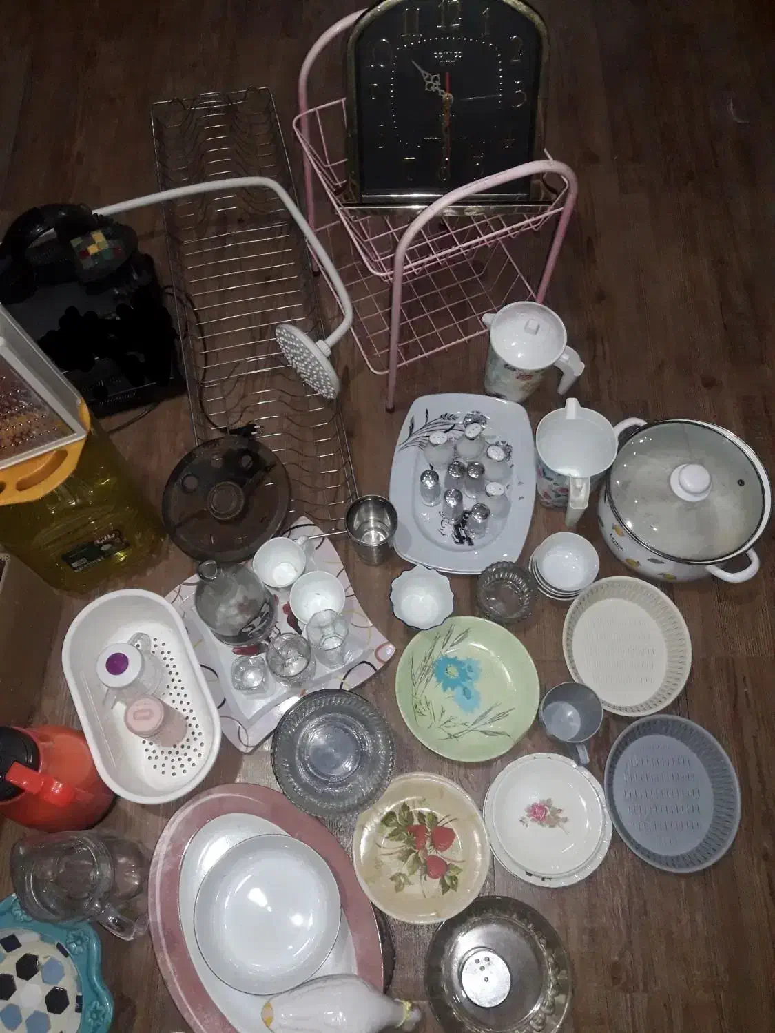 تعدادی وسیله و ظروف ولوازم پختوپز|ظروف پخت‌وپز|فولادشهر, B6|دیوار