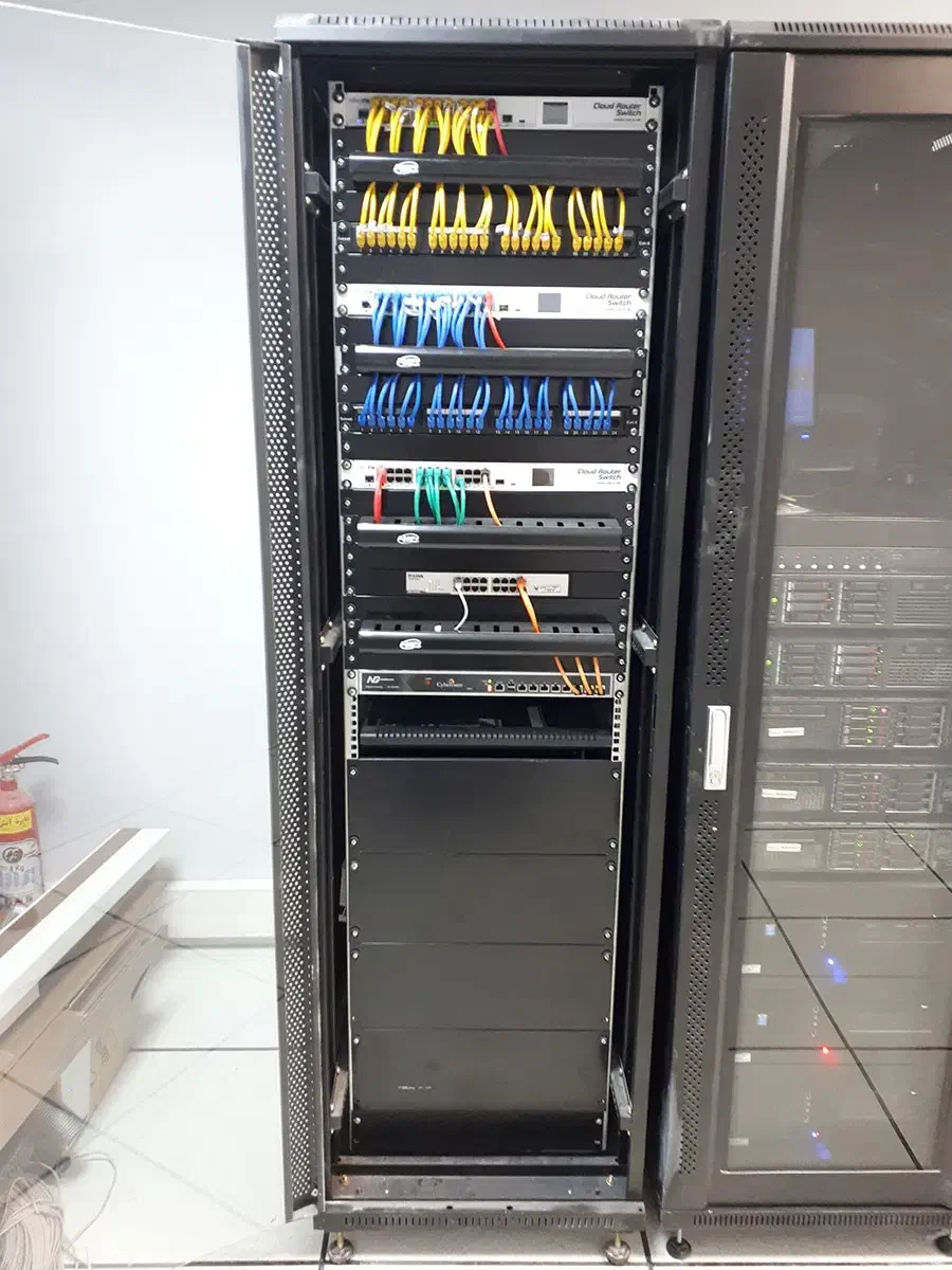 نیروی ساده/نیمه حرفه ای/پسیوشبکه/برق/متروزین الدین|استخدام صنعتی، فنی، مهندسی|تهران, پاسداران|دیوار