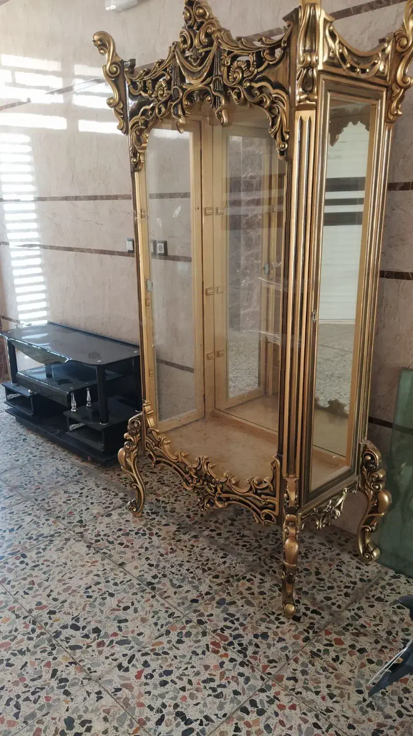 ویترین و میزتلویزیون|بوفه، ویترین، کنسول|خمینی‌شهر, |دیوار