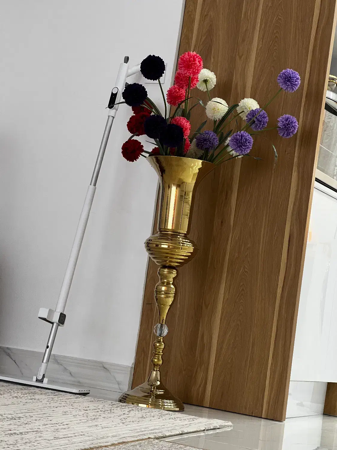 گلدان طلایی نو|گل مصنوعی|نوشهر, |دیوار