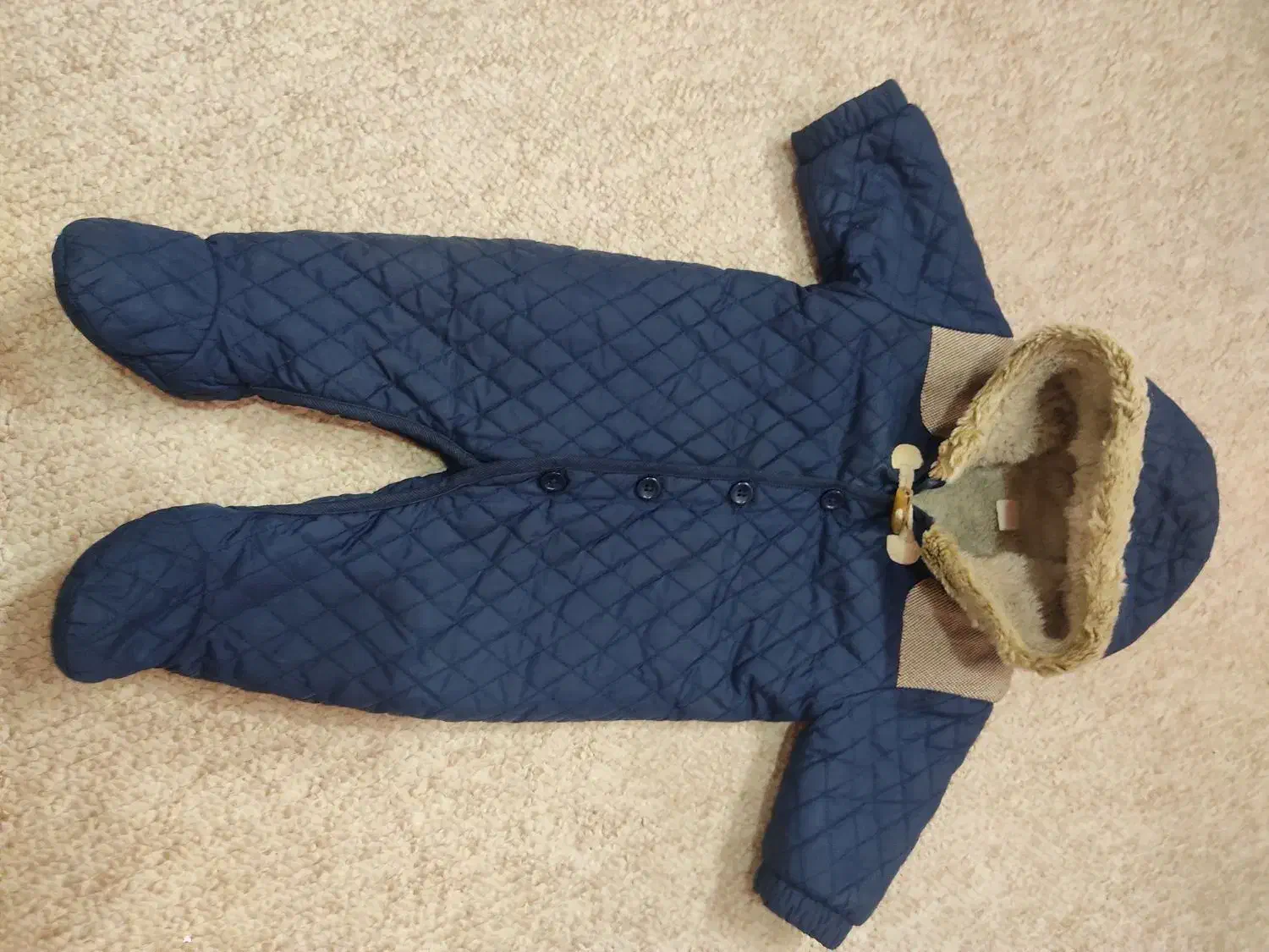 بچه گانه|کفش و لباس بچه|بیرجند, |دیوار