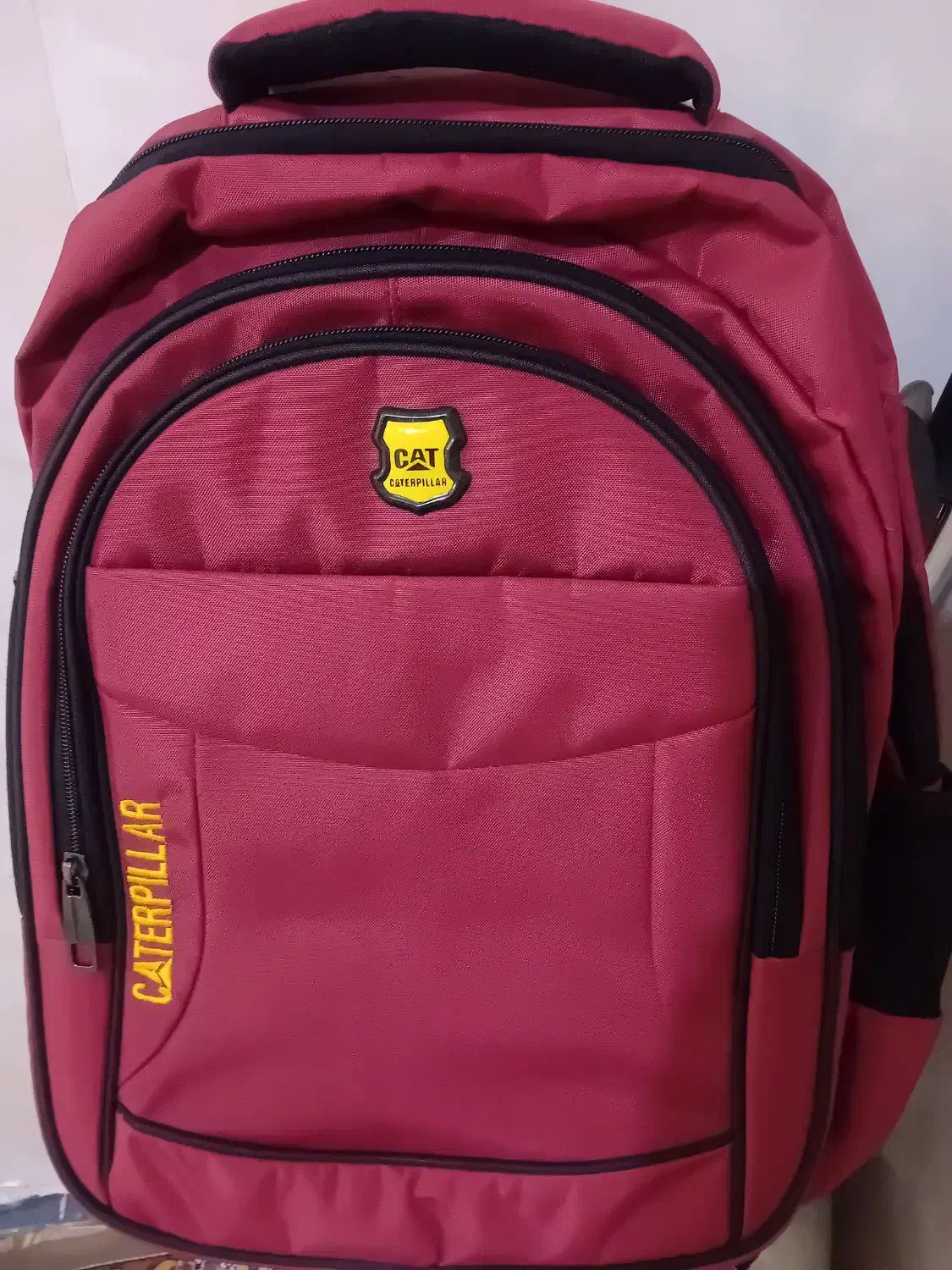 کوله پشتی زرشکی|کیف، کفش، کمربند|نسیم‌شهر, |دیوار