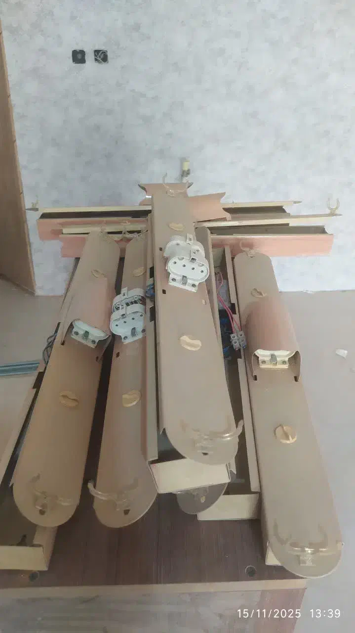 قاب مهتابی|لامپ و چراغ|اصفهان, سرتاوه|دیوار