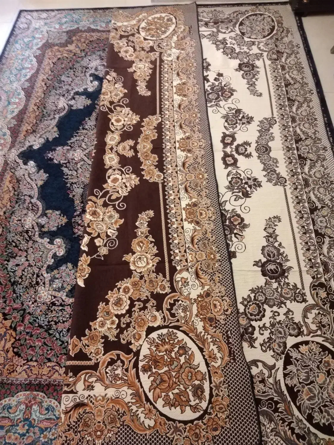 روفرشی|روفرشی|کرج, حصارک بالا|دیوار