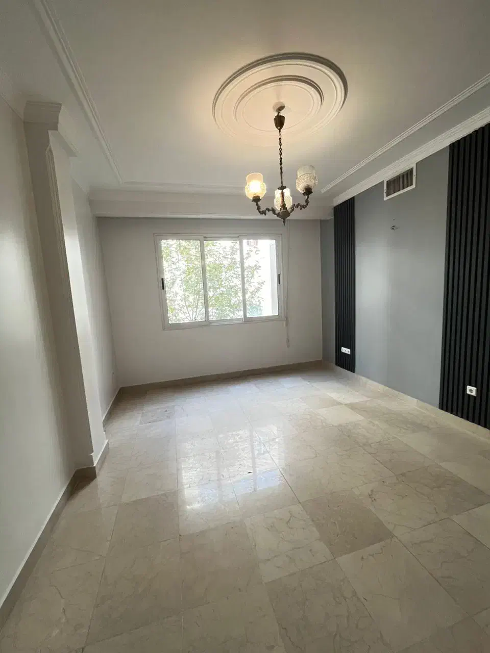 ۱۹۰ متر  ۳ خواب  تک واحدی  غرق در نور