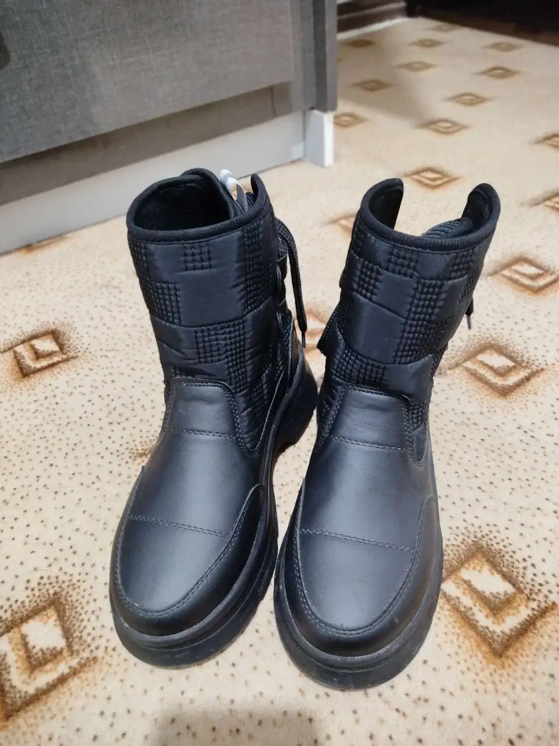 نیم بوت نو|کیف، کفش، کمربند|تربت جام, شهرک معلم|دیوار