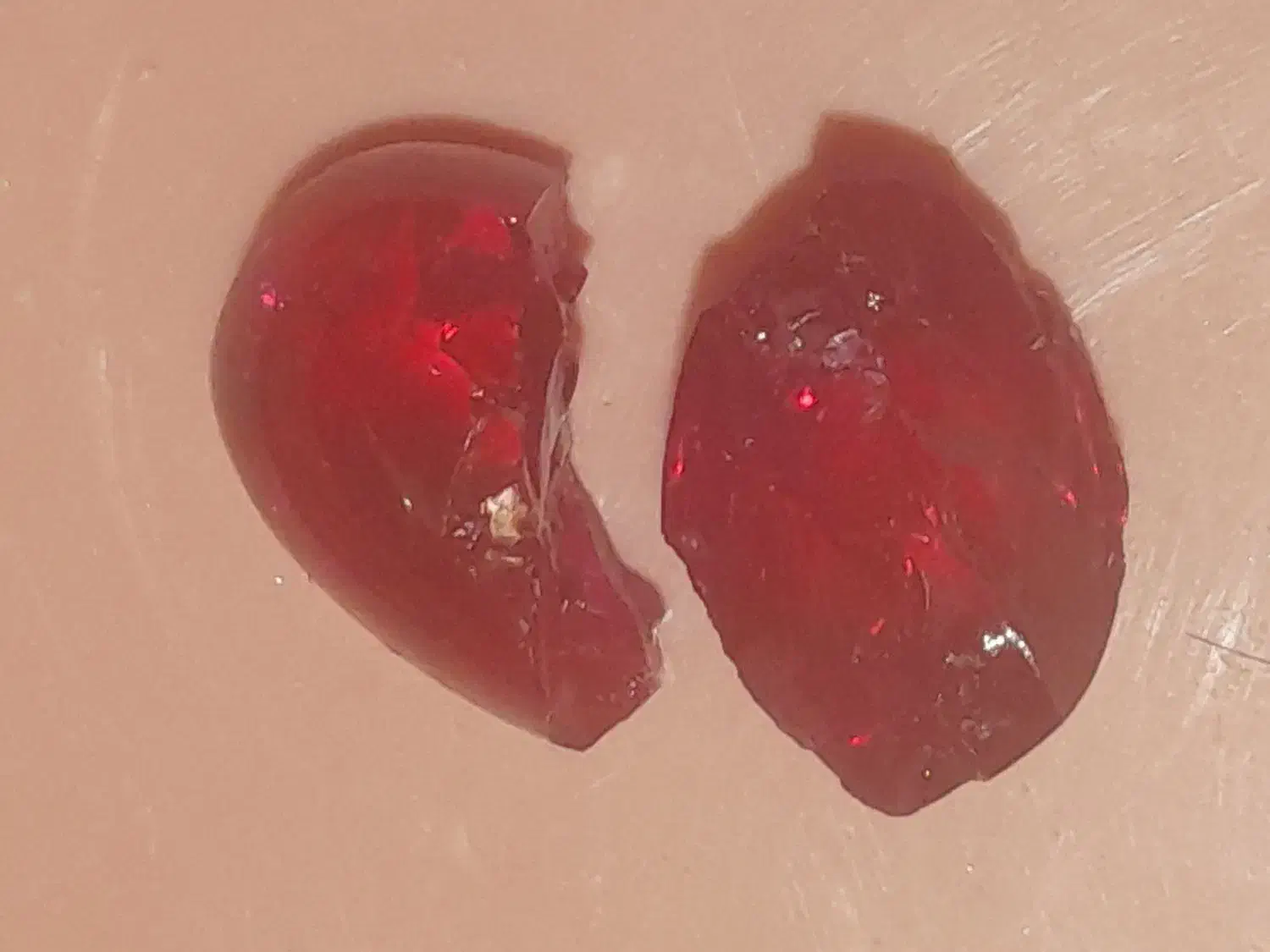 یاقوت اصل|جواهرات|بندر انزلی, چهارفریضه|دیوار