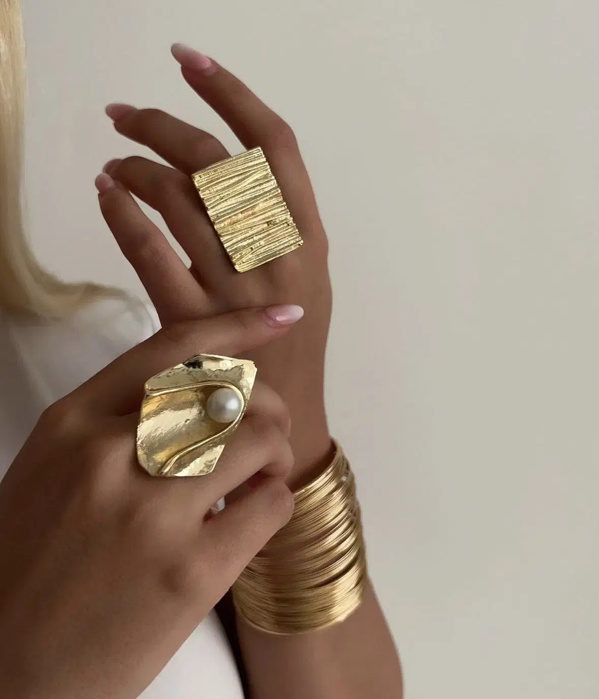 بدلیجات|بدلیجات|شاهین‌شهر, عطار|دیوار