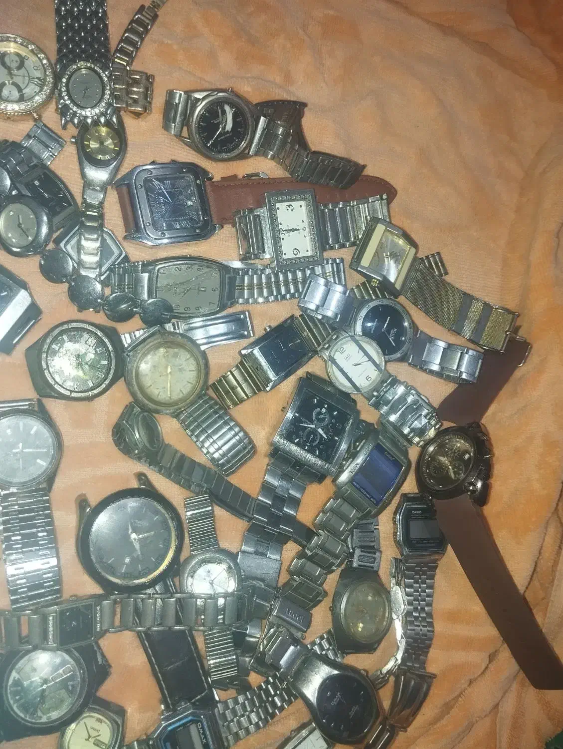 ساعت مچی عطیه|ساعت|پاکدشت, پاکدشت (مامازند)|دیوار