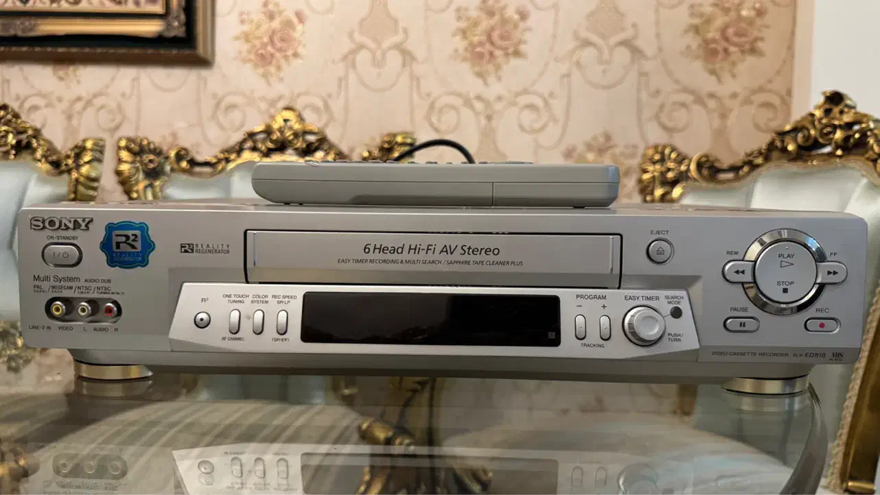 ویدیو سونی اصل مدل ED818 به همراه کنترل و سیم‌ها|پخش‌کننده DVD و ویدیو|تهران, هروی|دیوار