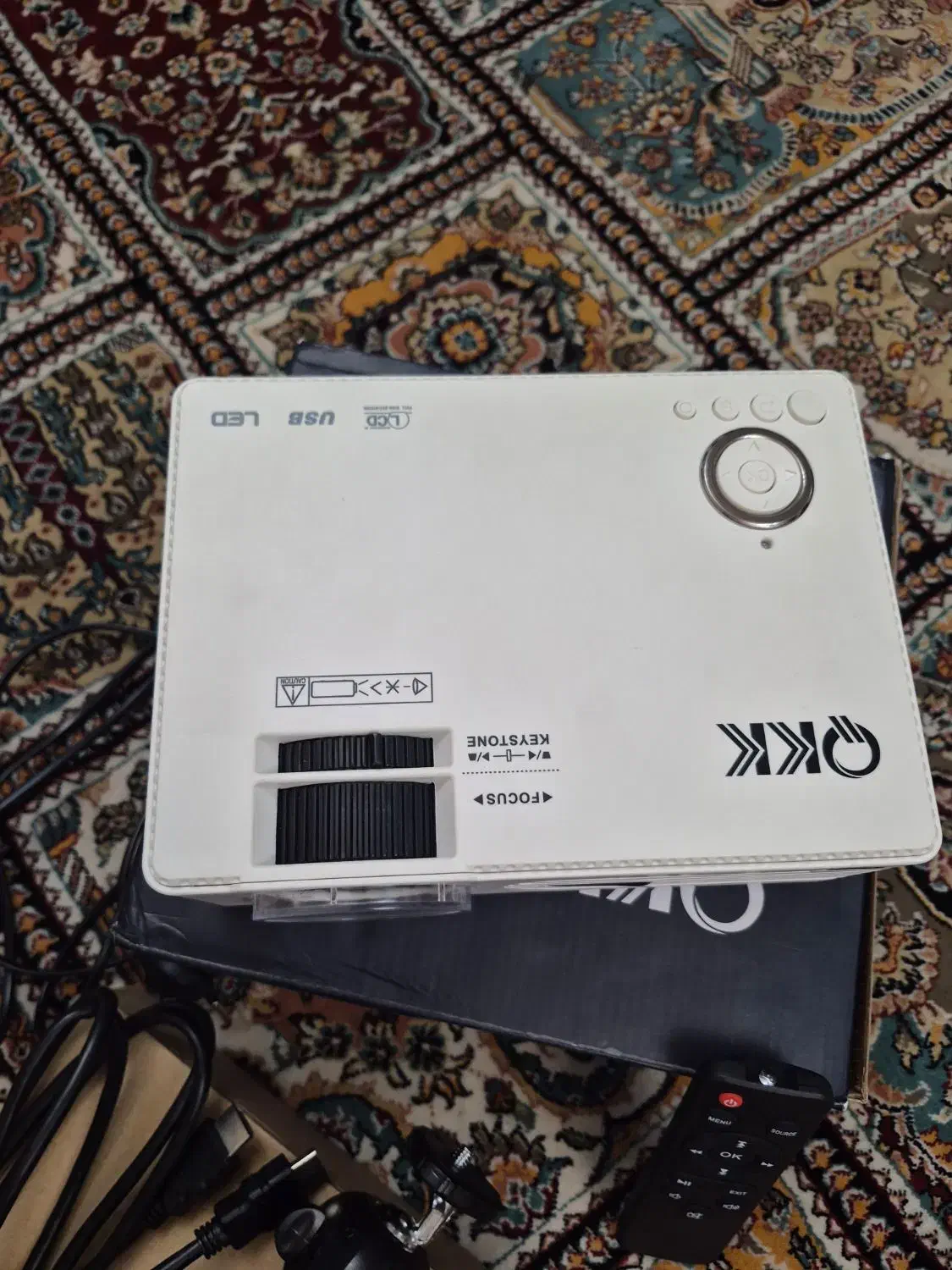 پروژکتور QKK Mini Projector در حد نو|تلویزیون و پروژکتور|تهران, پونک|دیوار