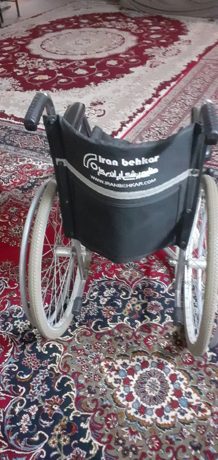 سلام یه عدد ویلچر خیلی کم کار وتمیز در حد نو|آرایشی، بهداشتی، درمانی|اصفهان, رهنان|دیوار