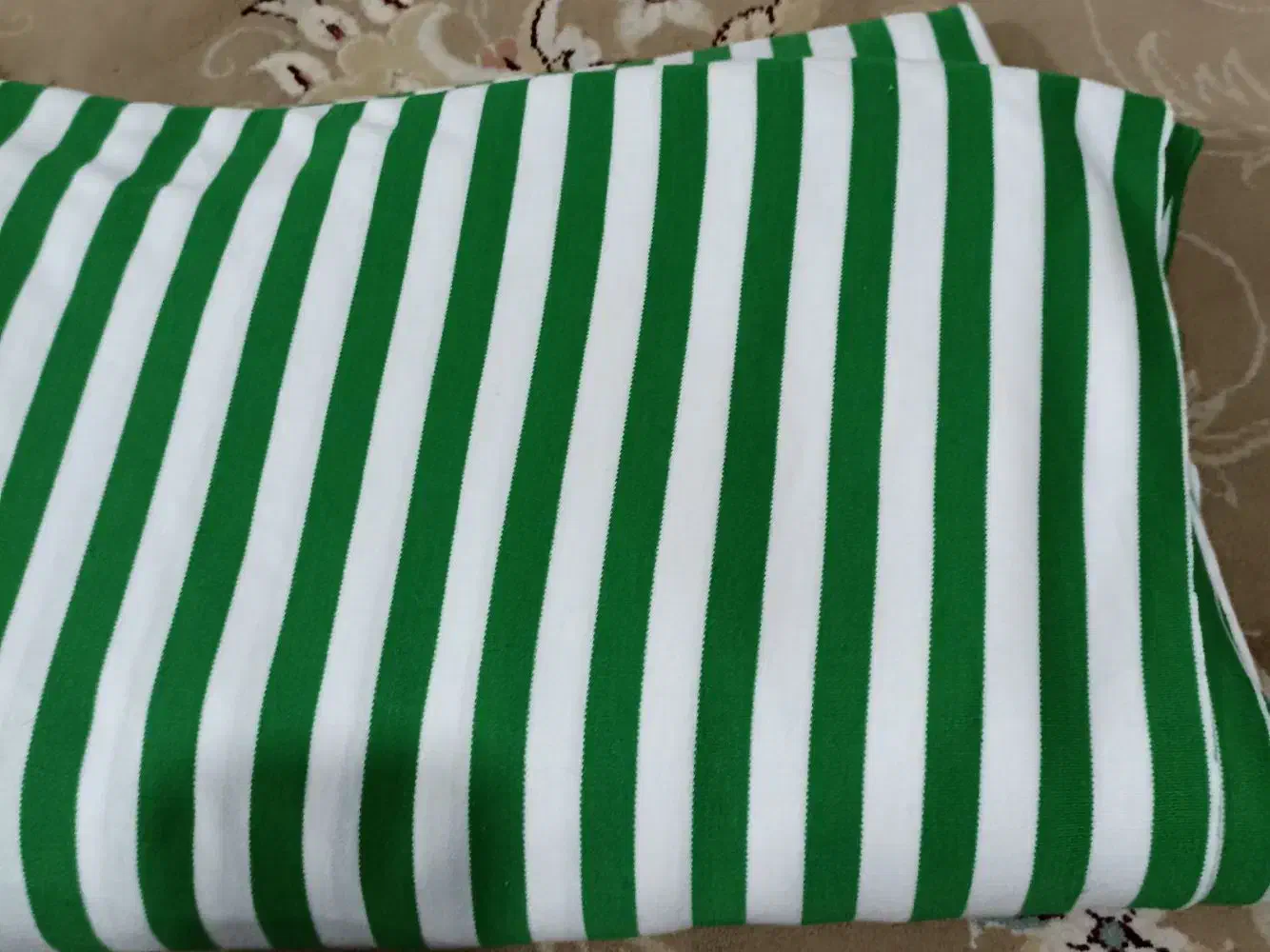 پارچه تریکو ۴متر ۸۰۰ هزارتومن عرض ۲/۴۰|لوازم خیاطی و بافتنی|قم, امامزاده ابراهیم|دیوار