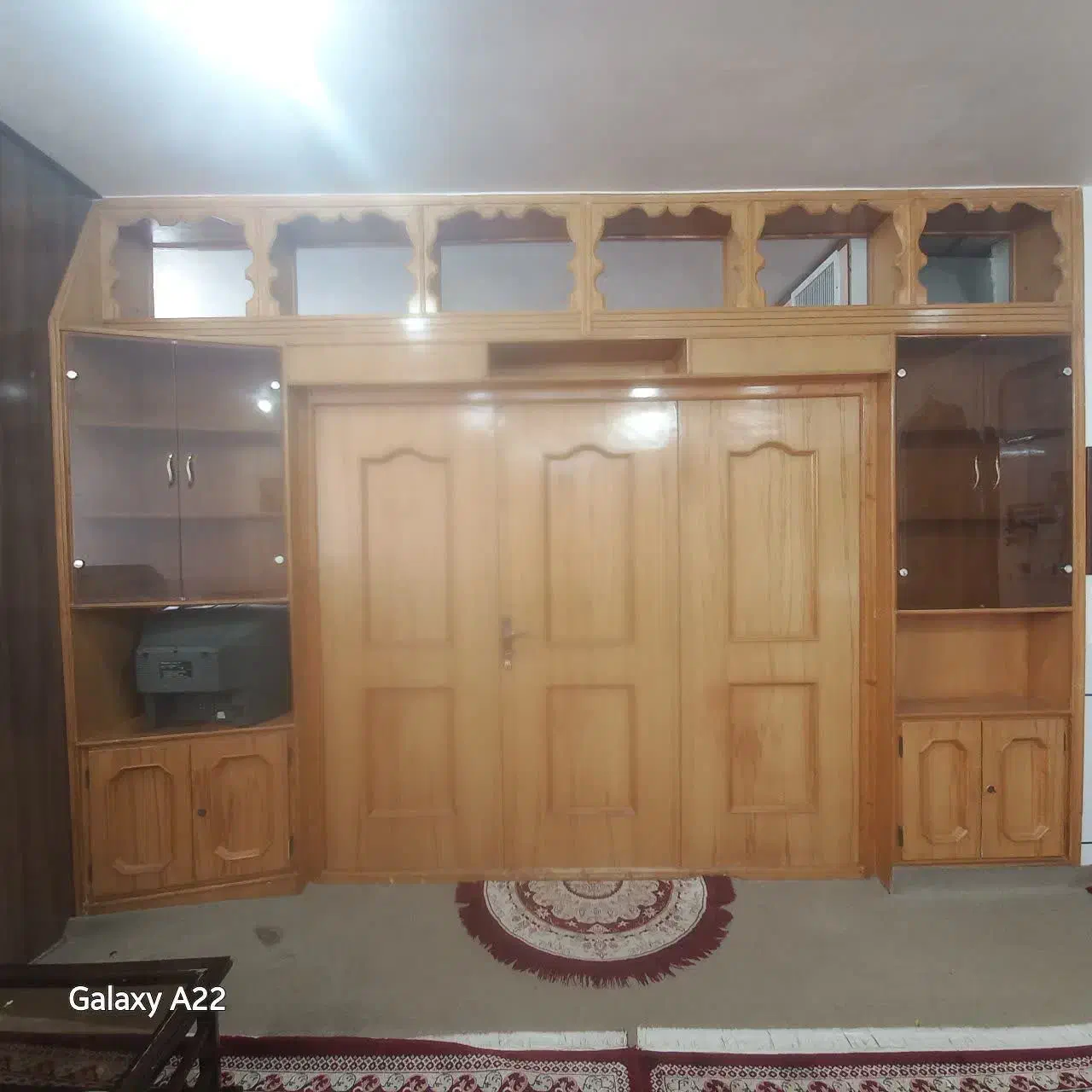 در و ویتربن تمیز|بوفه، ویترین، کنسول|پیر بکران, |دیوار