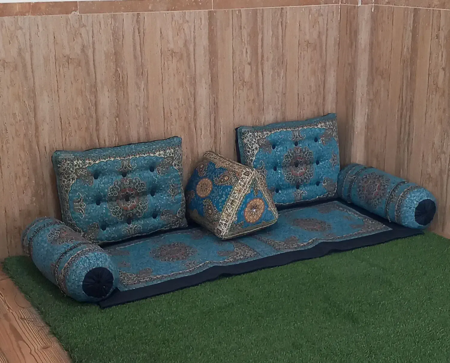 ست شاه نشین|پشتی|تالش, هشتپر|دیوار