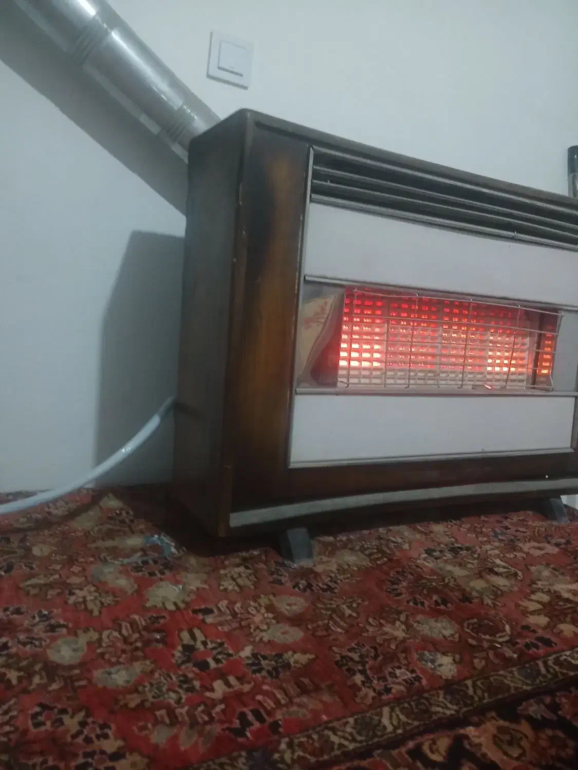 بخاری گازی عتیقه|بخاری، هیتر، شومینه|رباطکریم, الارد|دیوار