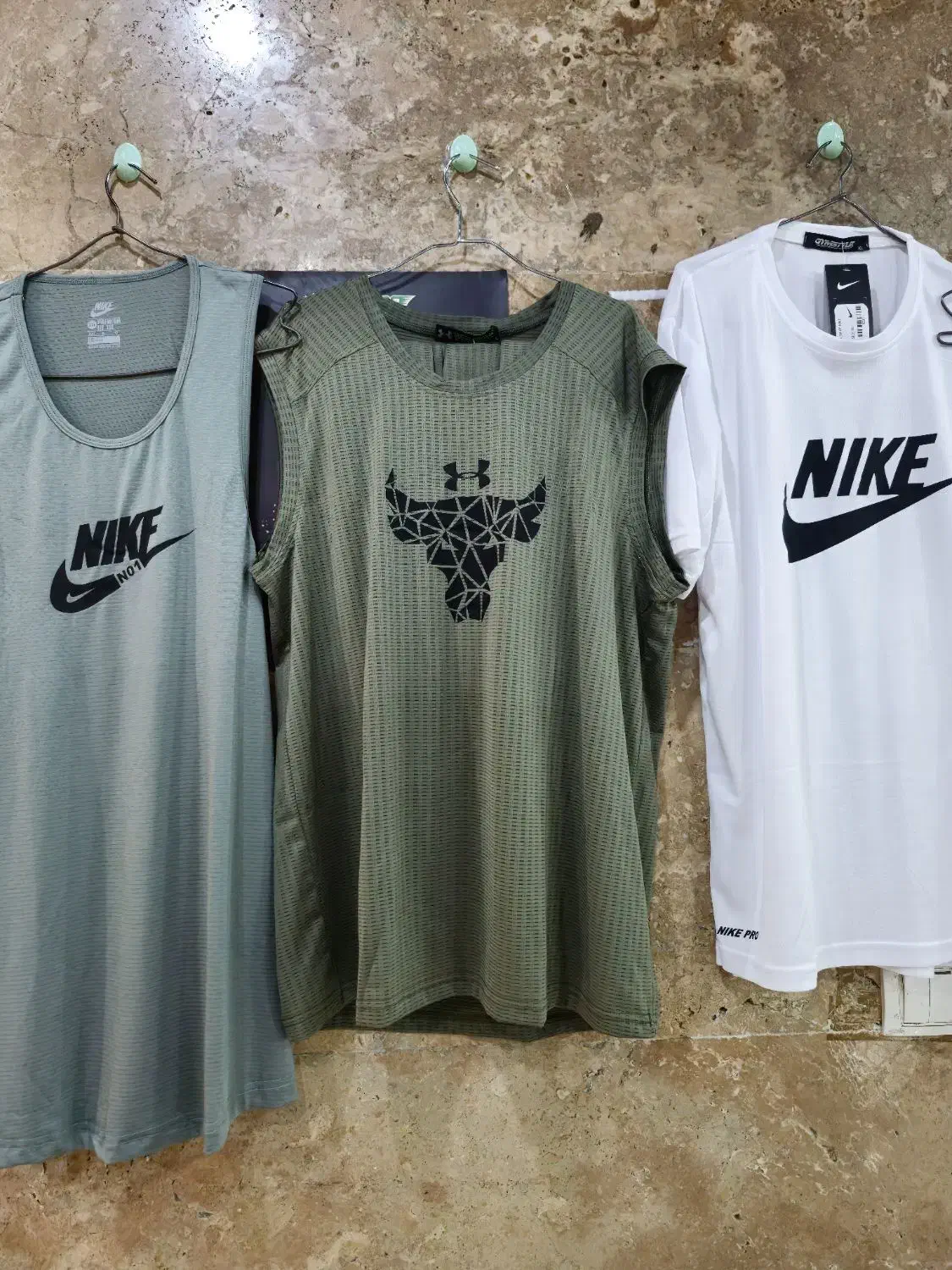 لباس ورزشی و لوازم ورزشی|تجهیزات ورزشی|خوی, |دیوار