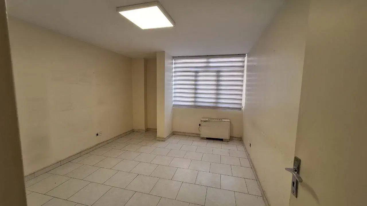 2 اتاق از یک واحد اداری 108 متری|اجارهٔ دفتر کار، اتاق اداری، مطب|تهران, جمالزاده|دیوار