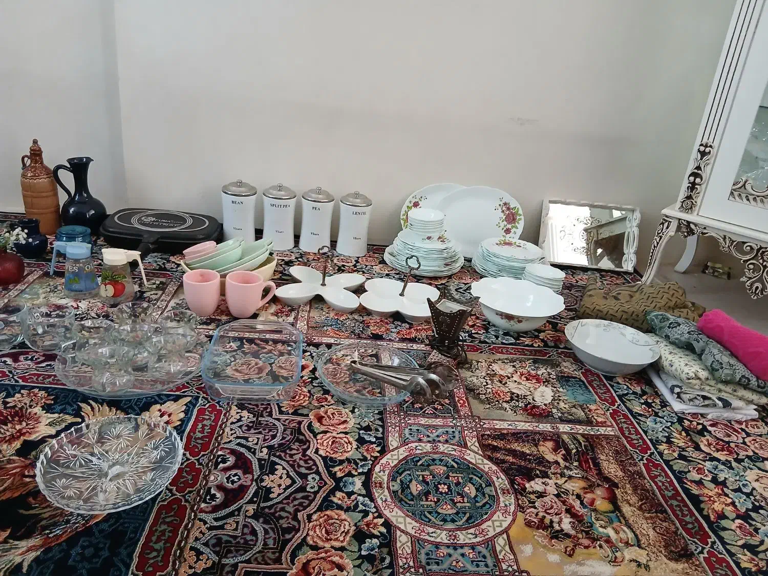 در حد نو و تمیز|گل مصنوعی|نهاوند, |دیوار