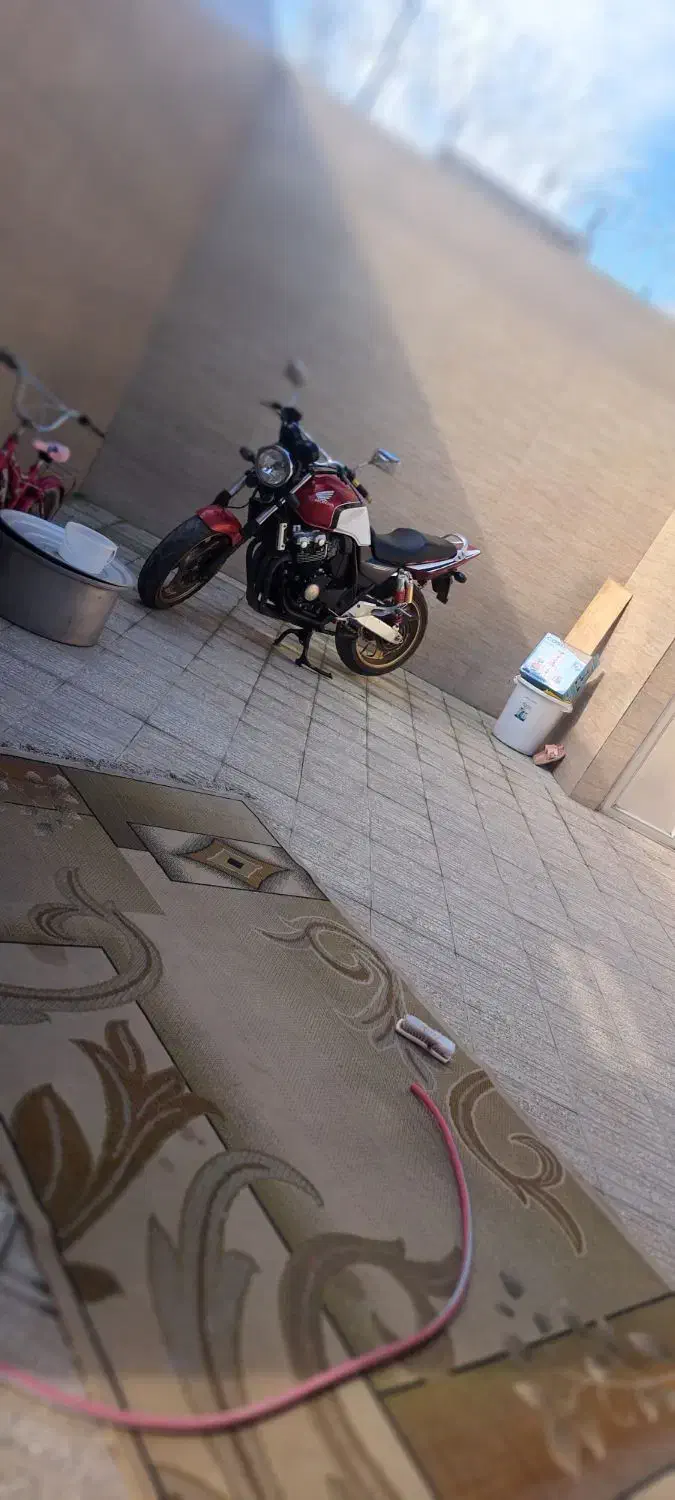 سی بی ۴۰۰مدل ۲۰۰۶|موتورسیکلت|تهران, ونک|دیوار