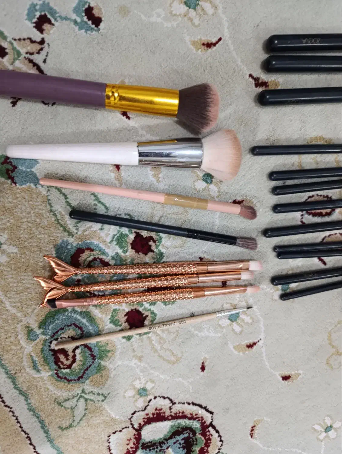 لوازم آرایش سالن|آرایشی، بهداشتی، درمانی|بروجرد, |دیوار