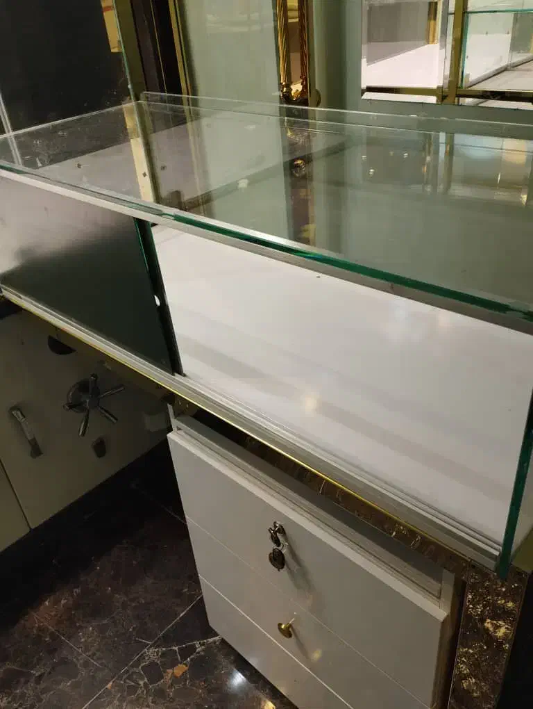 طلا فروشی در بازار رضا (پاساژ رضا)|اجارهٔ مغازه و غرفه|تهران, بازار|دیوار