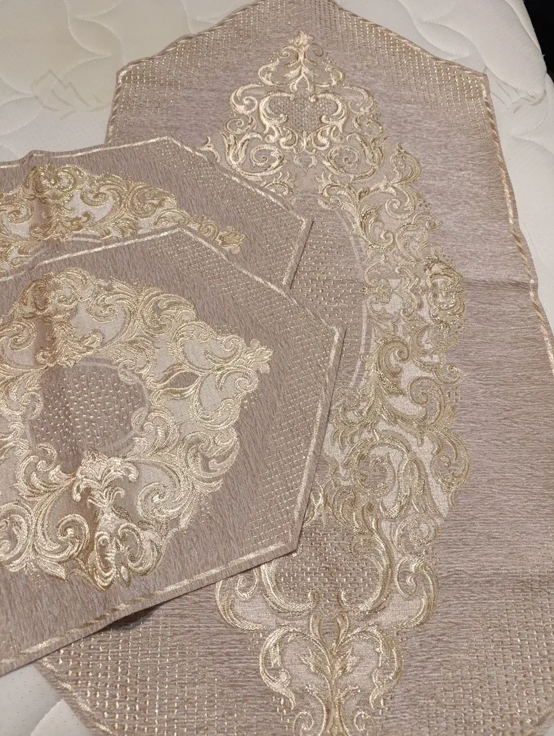 رانر   رومیزی|پرده، رانر، رومیزی|تهران, استاد معین|دیوار