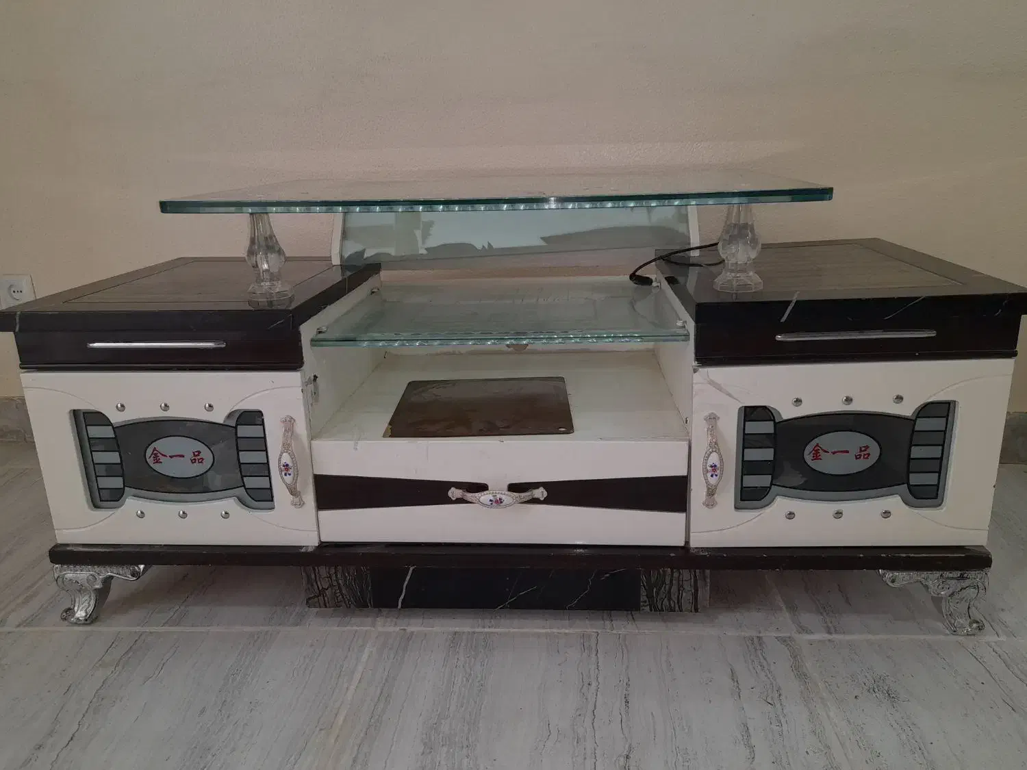 میز تلویزیون تمیز|میز تلویزیون|برخوار, |دیوار