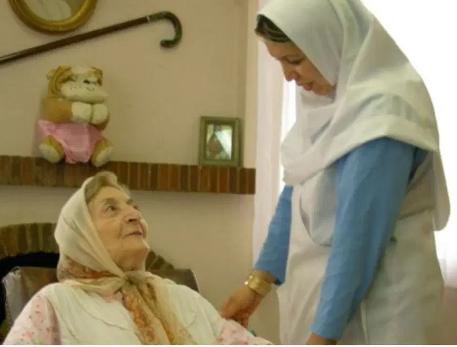 نیازمند پرستار ۲۴ ساعته هستیم|استخدام درمانی، زیبایی، بهداشتی|صومعهسرا, |دیوار