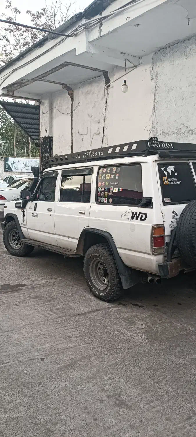 پاترول چهار در وحشی و بیحیا شیش سیلندر|خودرو سواری و وانت|رشت, آب و برق|دیوار