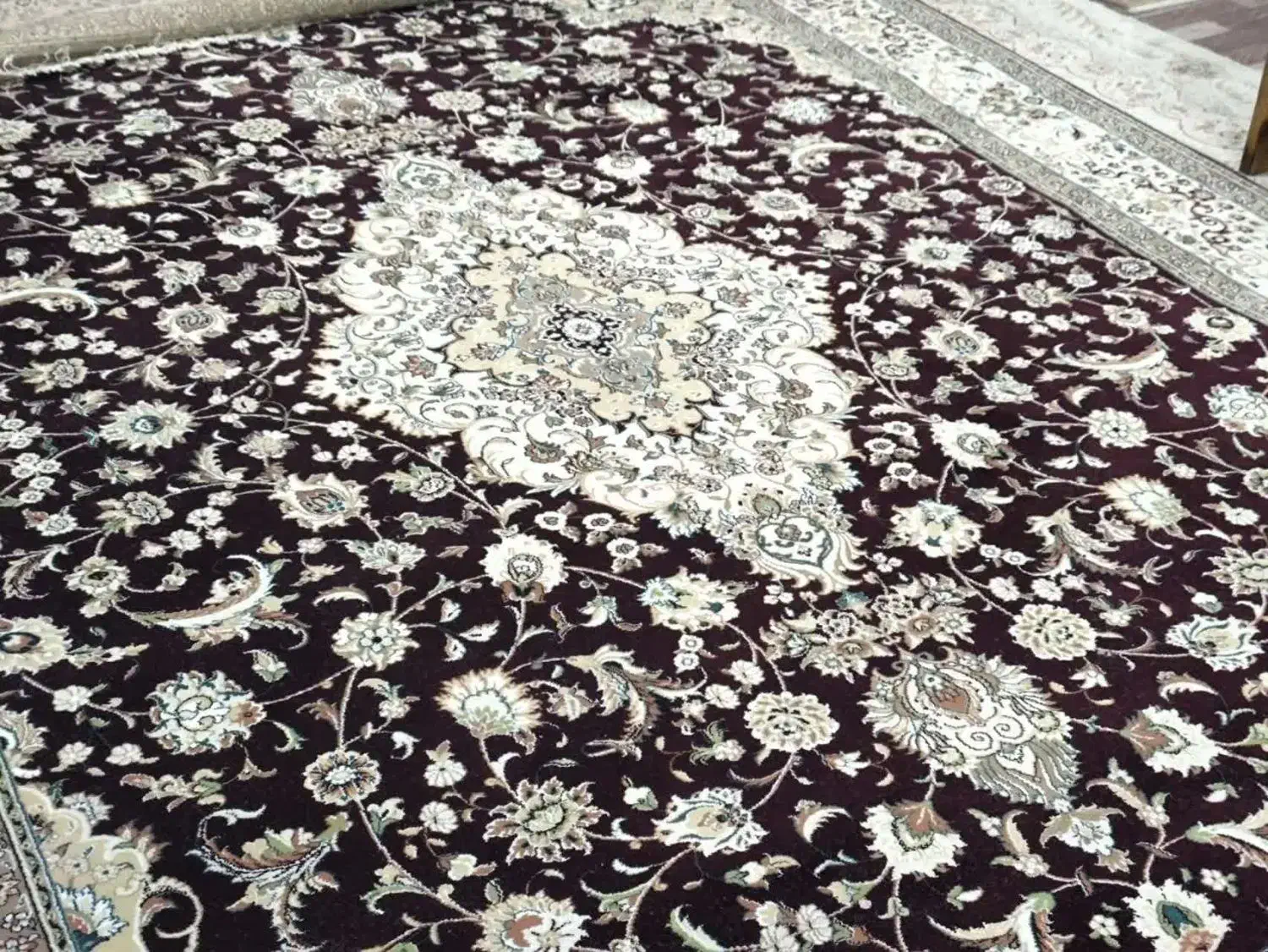 فروش فرش 9 متری 15میلیون و500|فرش|بندر انزلی, نیمه شعبان|دیوار