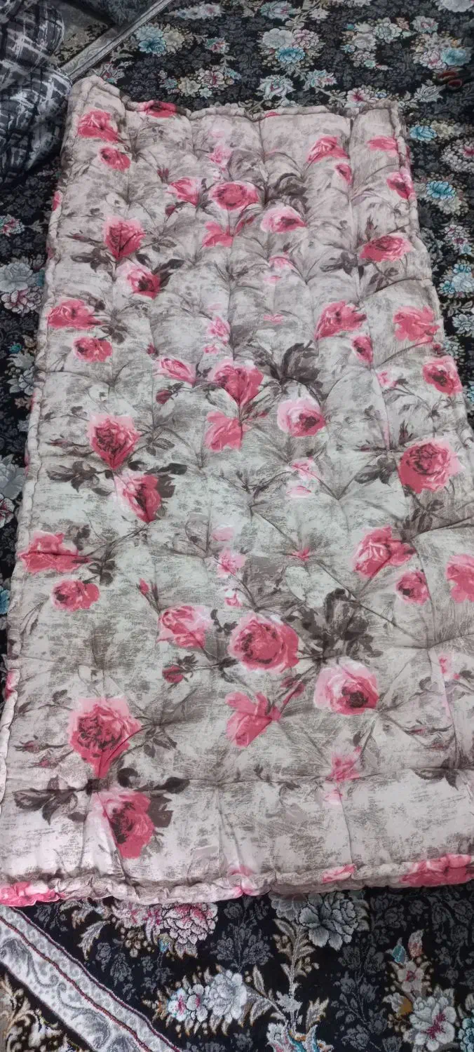 تشک الیافی|رختخواب، بالش، پتو|دزفول, |دیوار