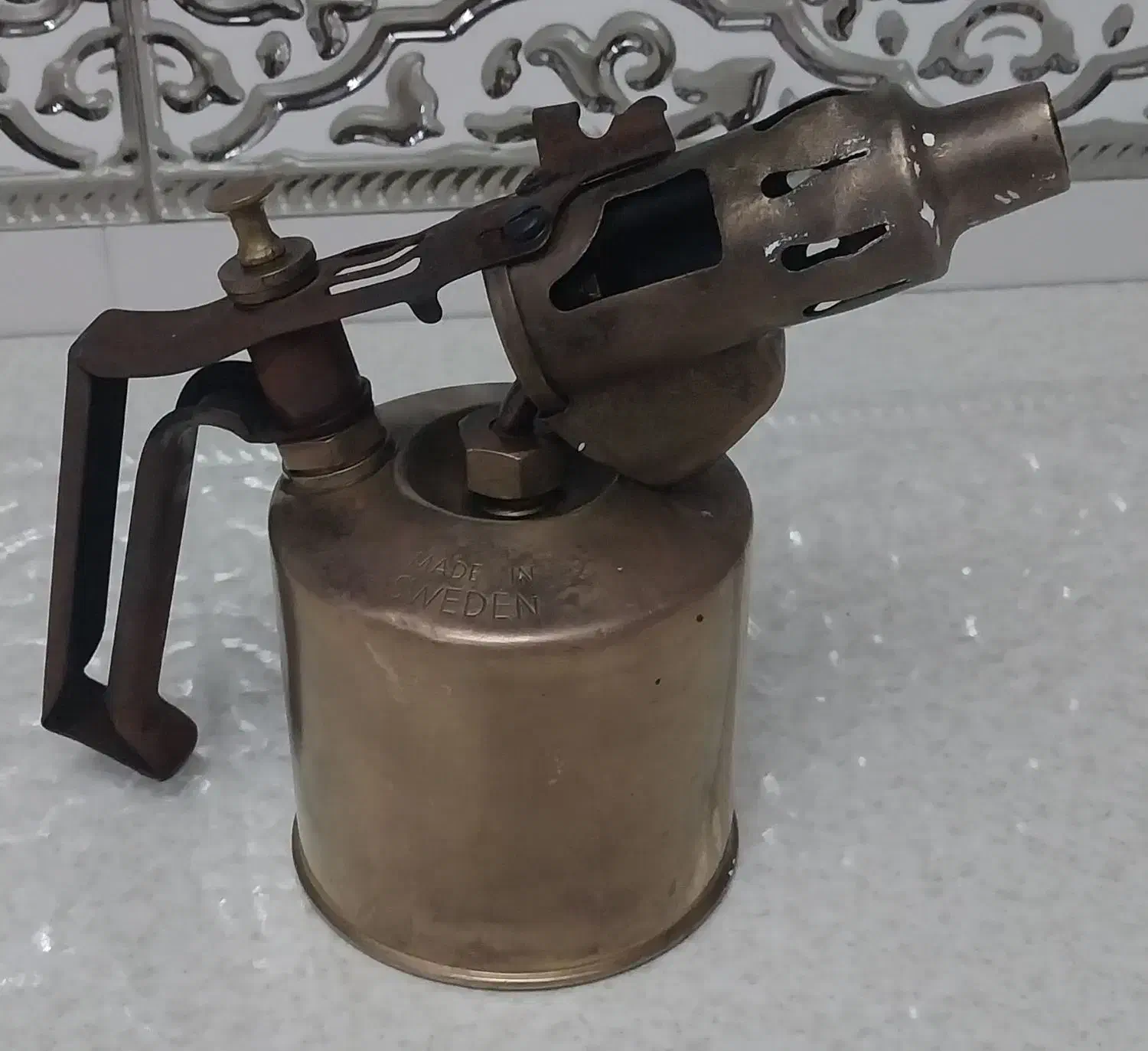 چراغ عتیقه مارک سویس|کلکسیون اشیاء عتیقه|اراک, |دیوار