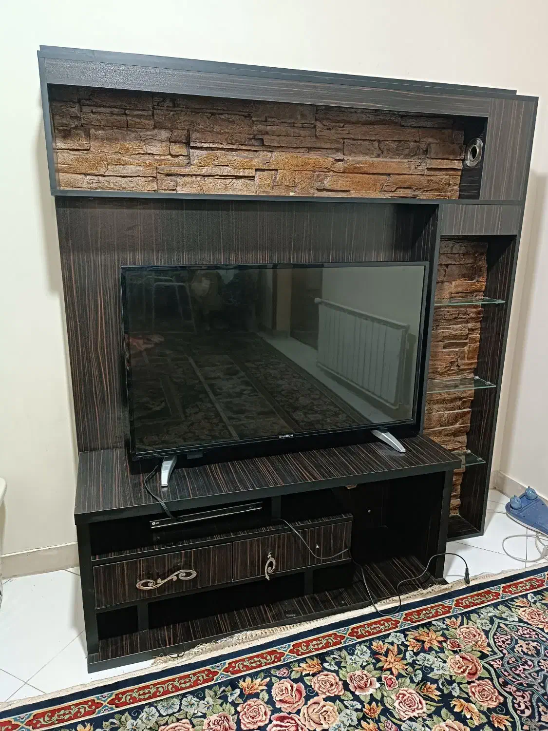 میز تلویزیون با نمای چوب|میز تلویزیون|محمدشهر, شهرک نگین|دیوار