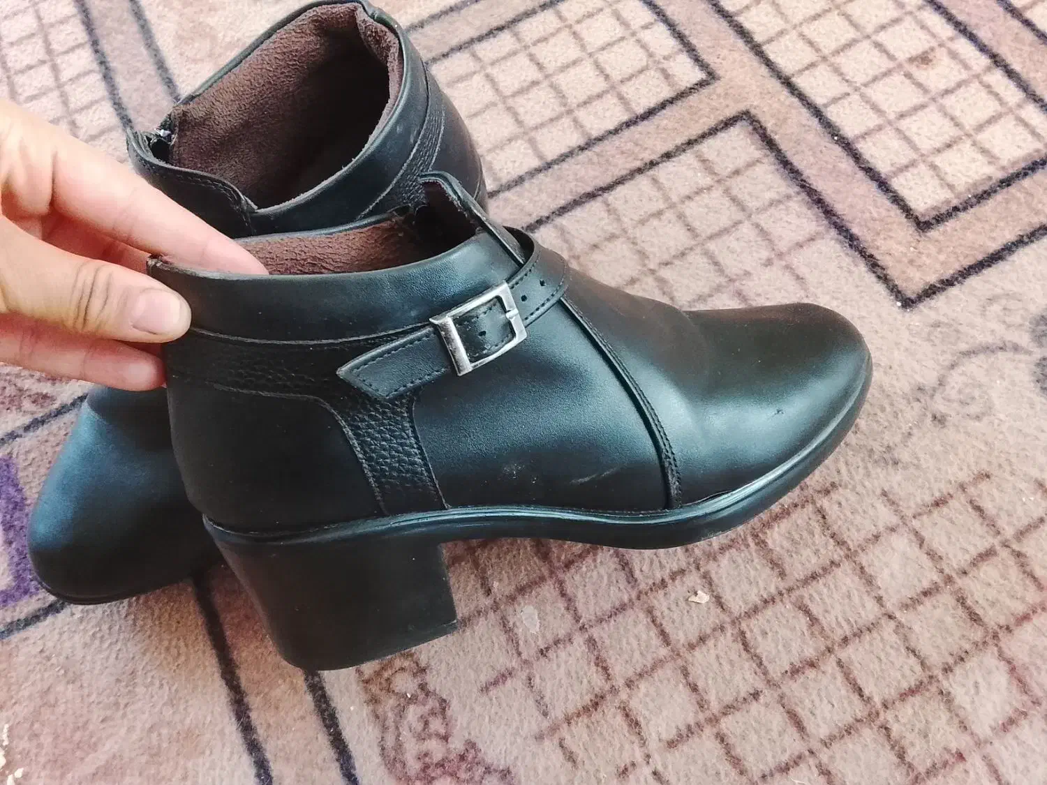 بوت|کیف، کفش، کمربند|یاسوج, |دیوار