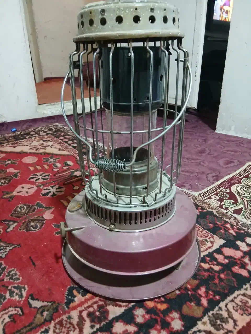 چراغ نفتی|کلکسیون اشیاء عتیقه|قم, علی آباد سعدگان|دیوار