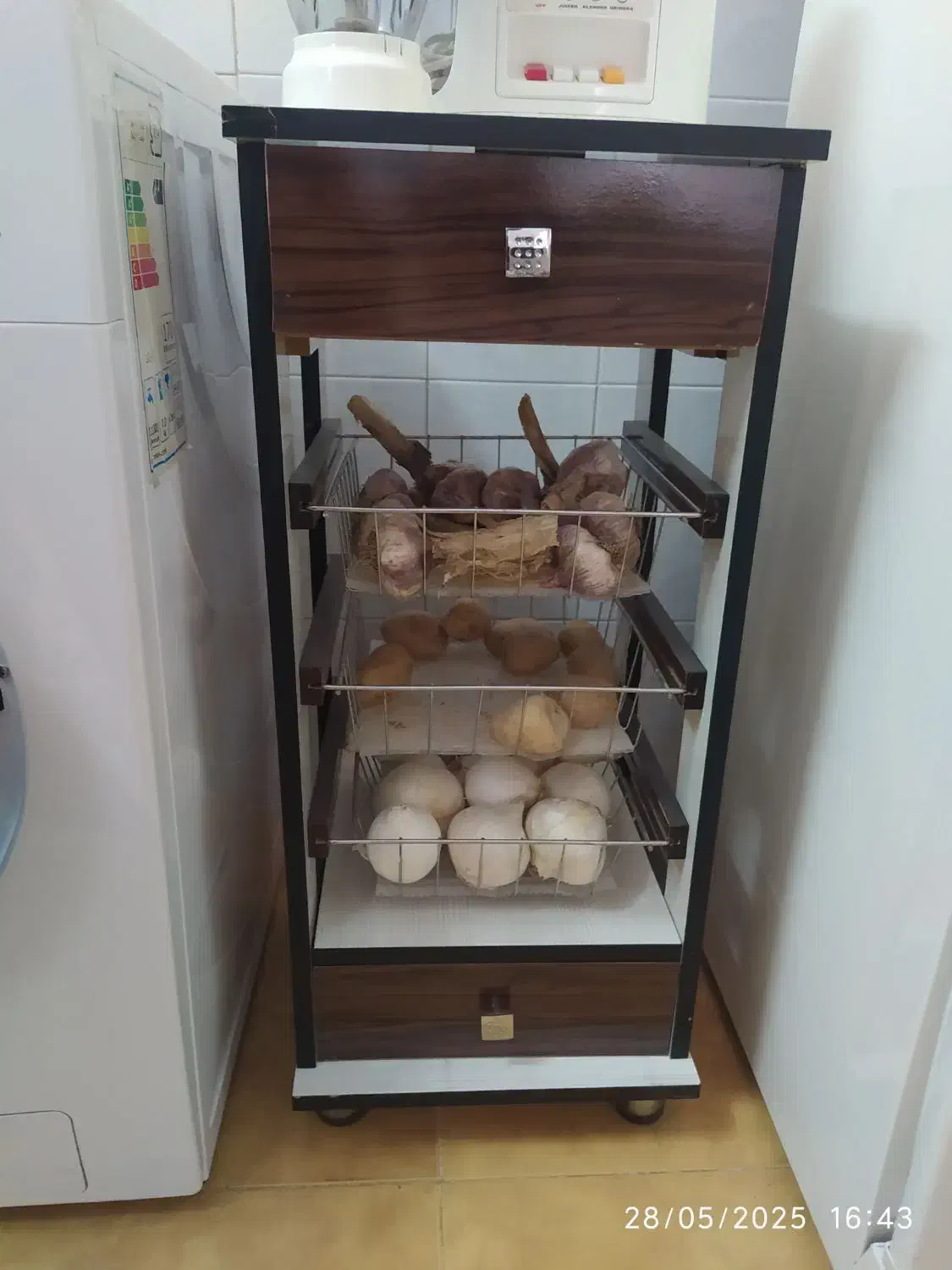 سبد سیب زمینی پیاز 400|ظروف نگهدارنده، پلاستیکی، یکبارمصرف|تربتحیدریه, بالا ولایت|دیوار