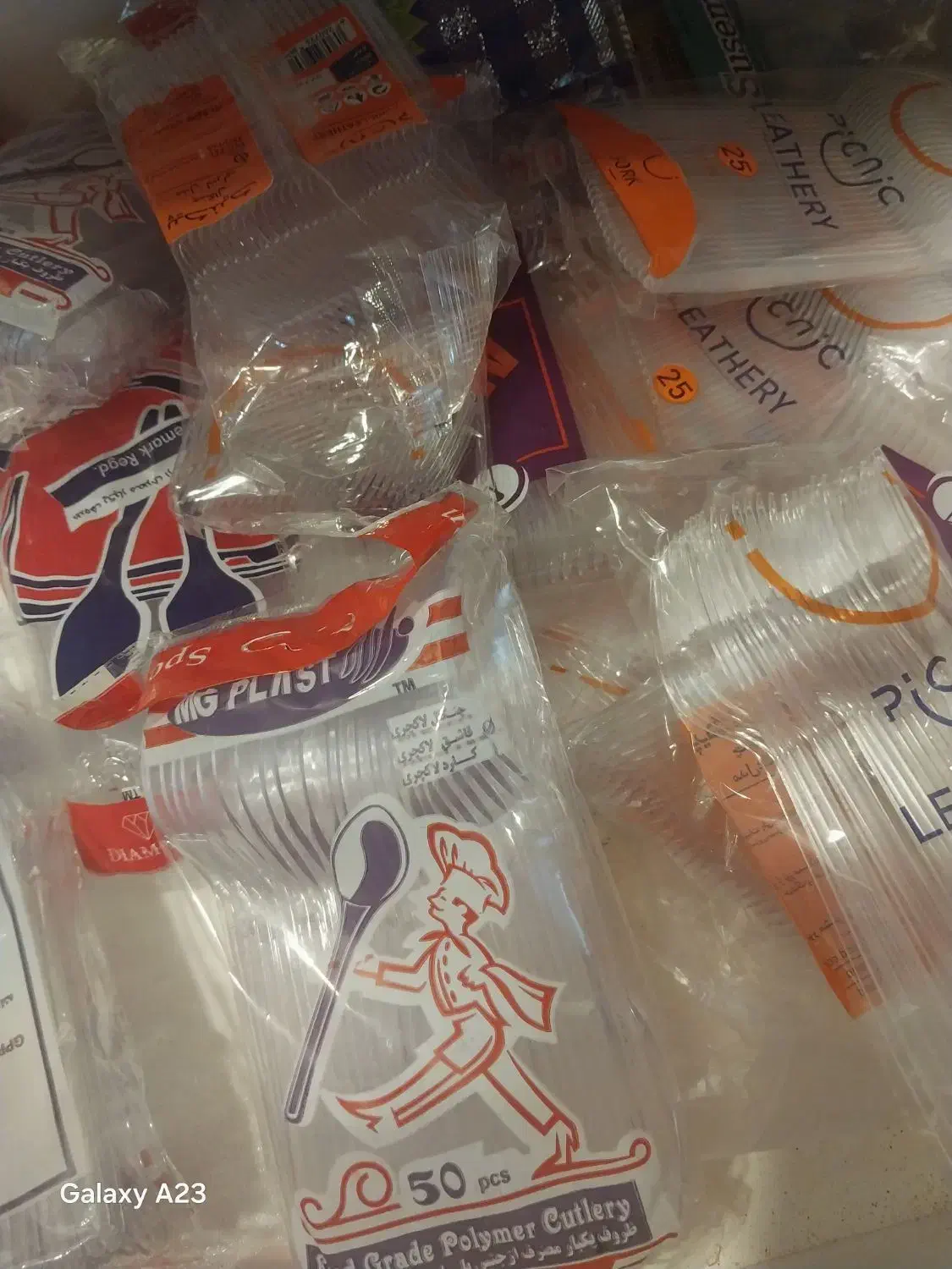 قاشق چنگال یکبار مصرف زیر قیمت خرید|ظروف سرو و پذیرایی|کرج, گلشهر|دیوار