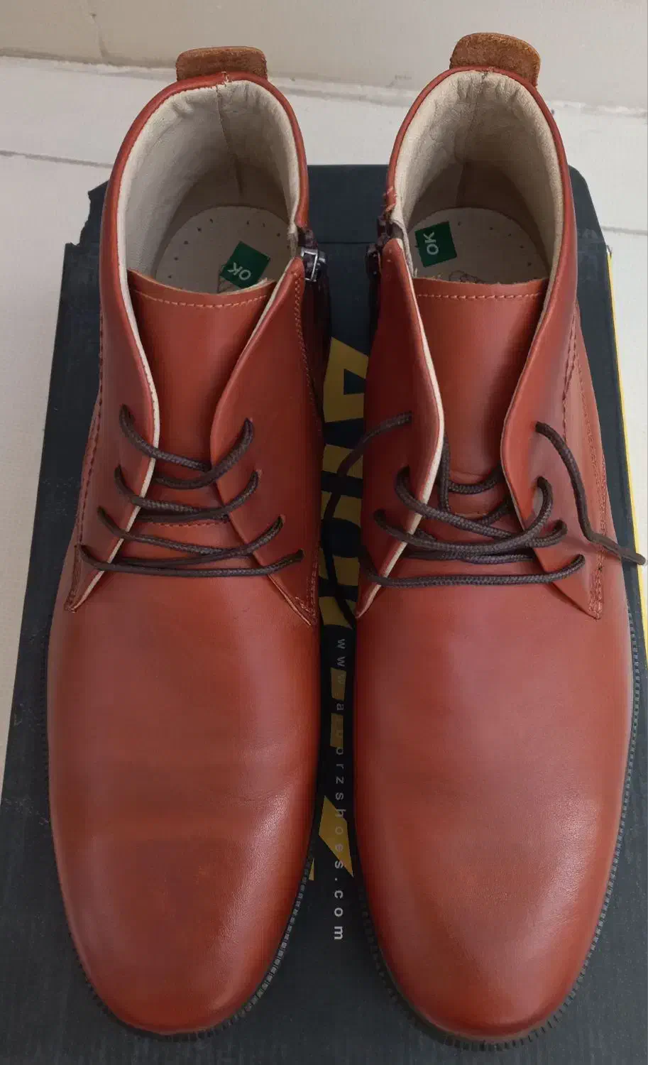 نیم‌ پوت‌ قهوه‌ ایی‌ چرم‌|کیف، کفش، کمربند|آبیک, |دیوار