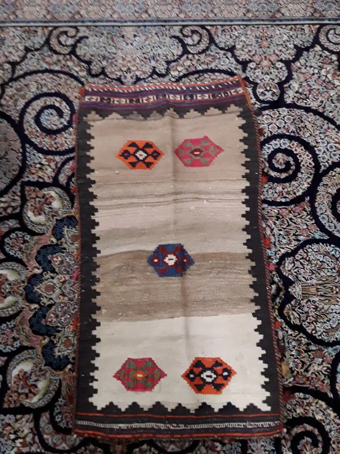 گلیم جاجیم دستباف|گلیم، جاجیم، گبه|پرند, فاز ۵|دیوار