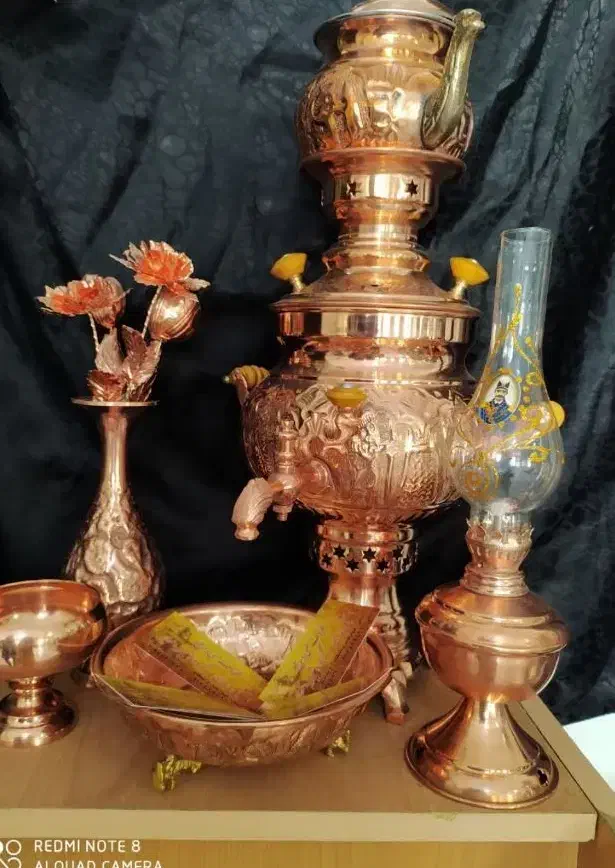 سماور ذغالی برنجی و مسی انتیک|صنایع دستی و سایر لوازم تزئینی|بروجن, |دیوار